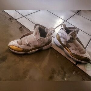 Gold Trim Jordans 9.5 Mens